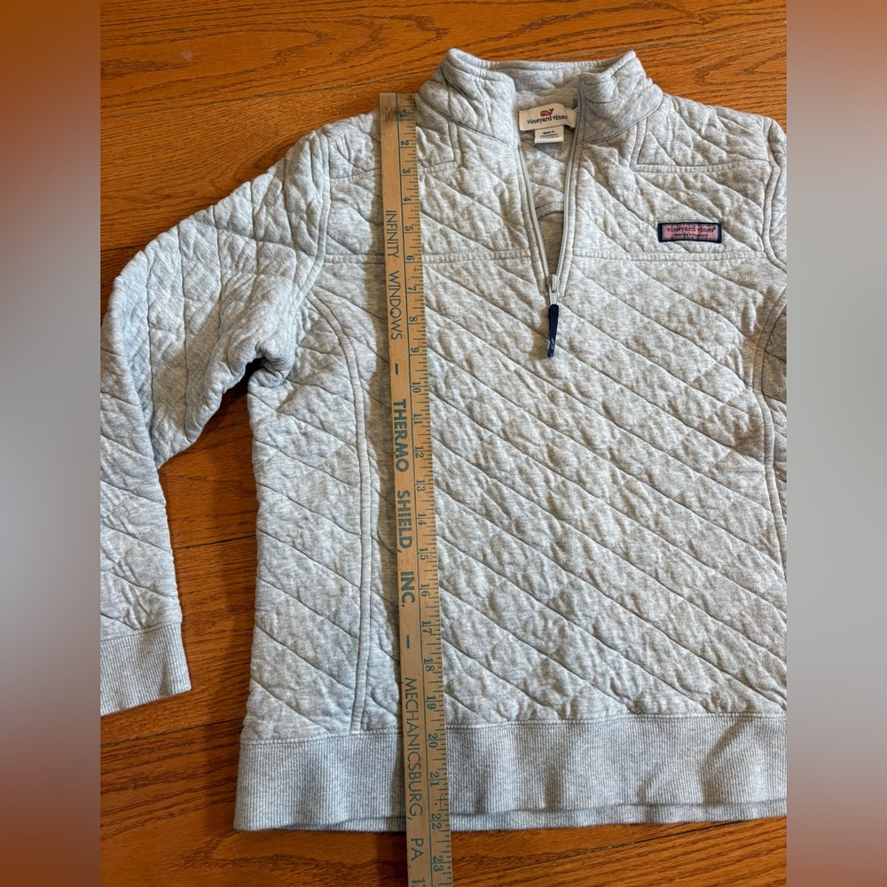 Vineyard Vines Light Gray Quilted Half-Zip Pullover - Picture 4 of 5